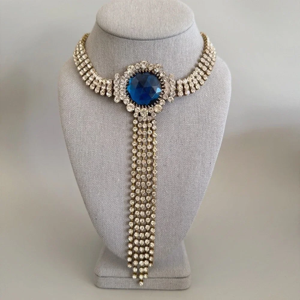 Vintage DESIGN BY ROMI White Rhinestone Blue XL Center Stone Choker Necklace 14